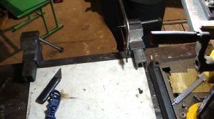 Как укоротить болт по длине. Подручными инструментами! How to shorten the bolt length.