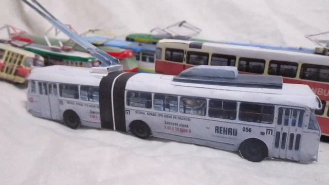 Необычная Татра Т3 из картона.Бумажный трамвай смотреть онлайн