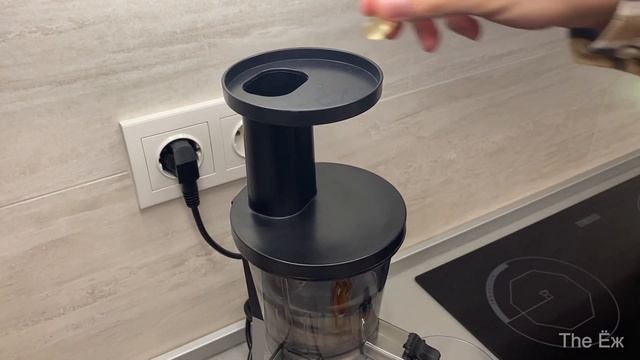 ВЫЖИМАЕМ СОК ИЗ МАРМЕЛАДНЫХ МИШЕК. БЕДНАЯ СОКОВЫЖИМАЛКА!