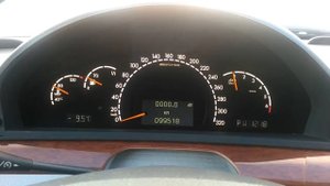 Mercedes-Benz W220 пересвет приборной панели (видео с авто)