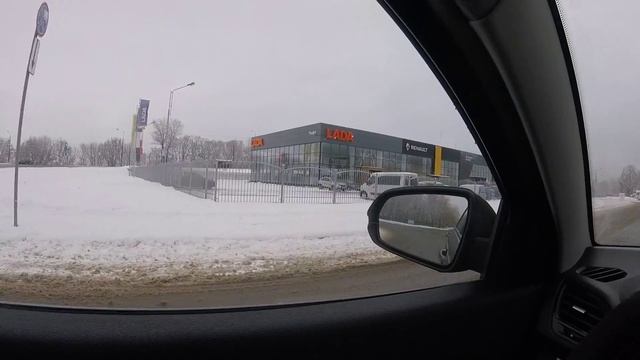 Стекло на Ладу Весту/трещина. Обратился к дилеру по гарантии. Стоимость стекла на Ладу Весту! #влог смотреть онлайн