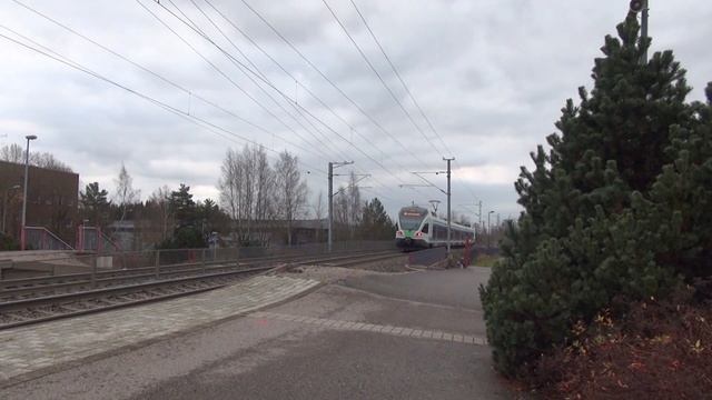 ПРОГУЛКА К ОСТАНОВКЕ ЭЛЕКТРИЧЕК