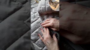 Карман на молнии с листочкой в шве