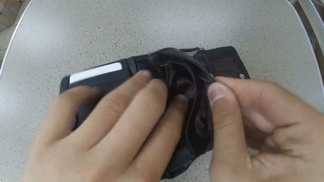 Прочный мужской кожаный кошелек Contacts смотреть онлайн