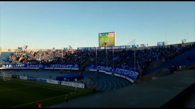 "Вираж" поёт на матче с Тосно песню группы Ленинград смотреть онлайн