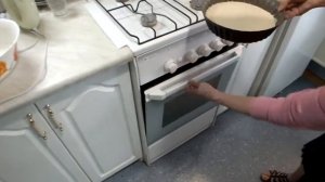 Торт бисквитный с зефиром вкусный и быстрый.