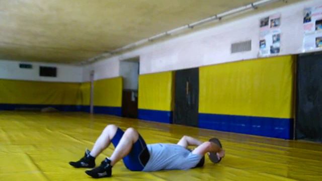 Упражнения с блином лежа. От 12 до 1. Комплекс для борцов, спортсменов. Развитие силы выносливости.
