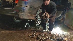 Замена задних амортизаторов на Toyota Caldina / Kayaba Excel G