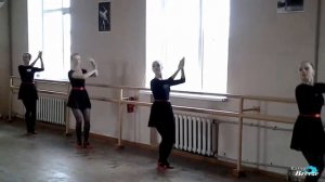 Урок украинского танца - Гранд батаман жете (станок)