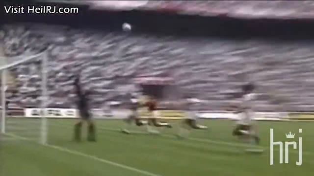 Ван Бастен лучший атакер смотреть онлайн