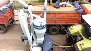 Загрузка вагона пневмопогрузчик