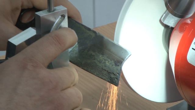 Заточка ножа для газонокосилки на станке ADEMS Pro 2 смотреть онлайн