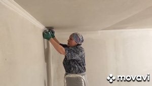 Поклейка стеклохолст на потолок