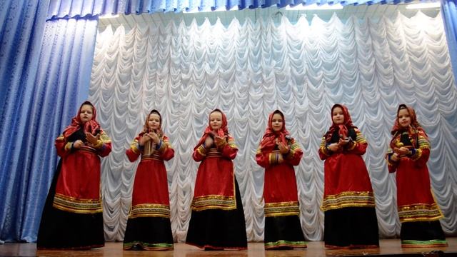 анс. Калинка -с Иловка -МАЛ С - МЛ ГР- Мы сидели на канаве смотреть онлайн