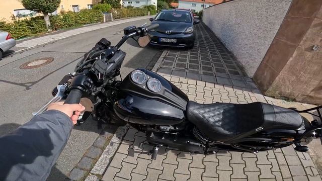 Обновка. Новое сидение для моего Low Rider S. Saddlemen San Diego Customs. смотреть онлайн