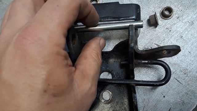 LTD LX update, hinge pins and crappy paint, what could be more boring?!? смотреть онлайн