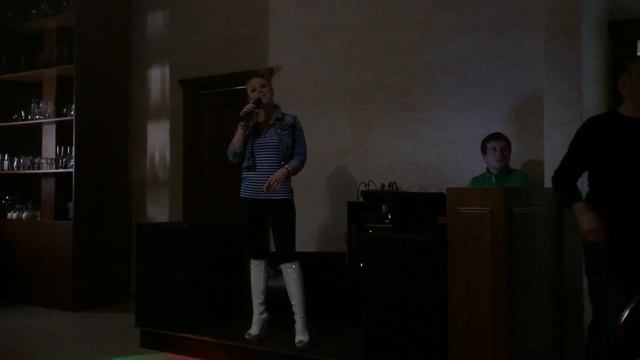 Горький шоколад - Без ума ( поёт Виктория Райкина, cover) смотреть онлайн