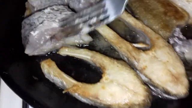 Рыба жаренная  на сковороде/смажена риба/Gebratener Fisch/Fried Fish/