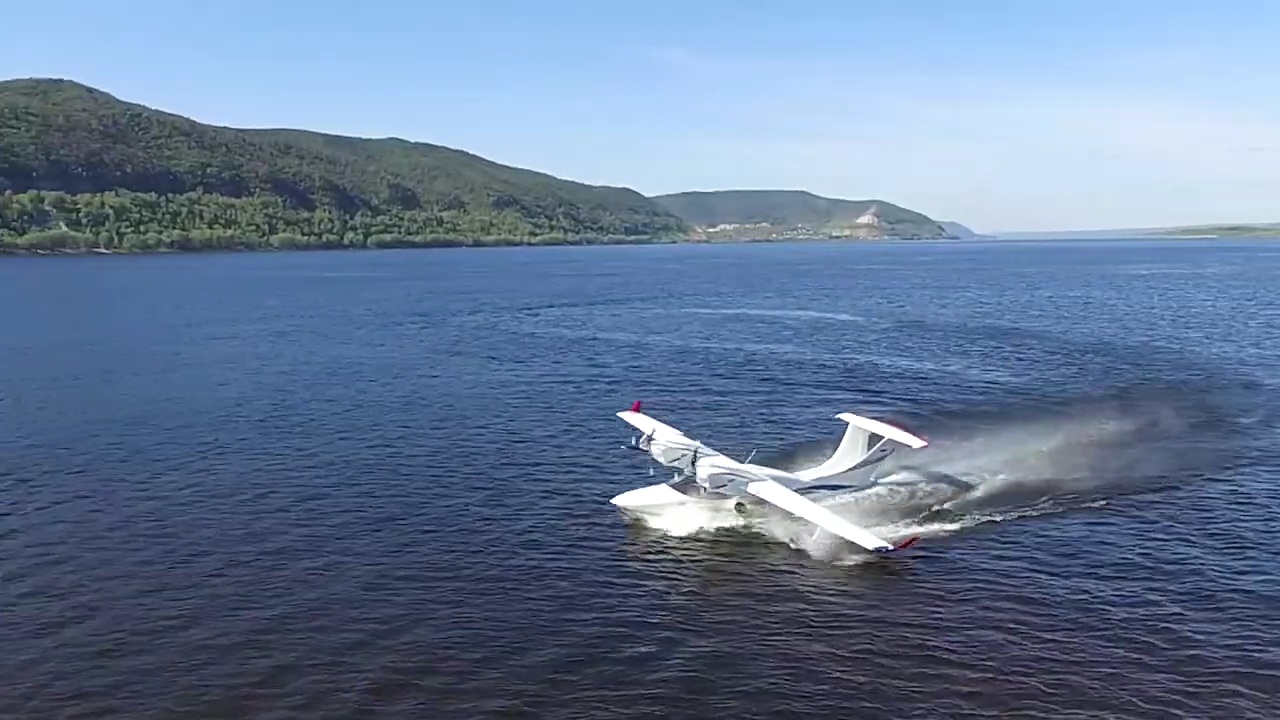 Самолёт-амфибия Л-65 _Чайка_