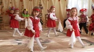 Танец калинок (младшая группа)