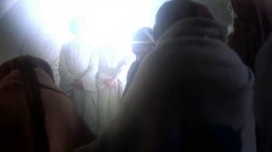 Что вы ищете живого между мертвыми? Его нет здесь: Он воскрес