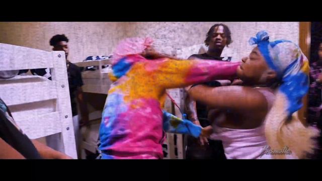 South Central Baddies - Chrisean vs. Bambi (BGC Style) смотреть онлайн