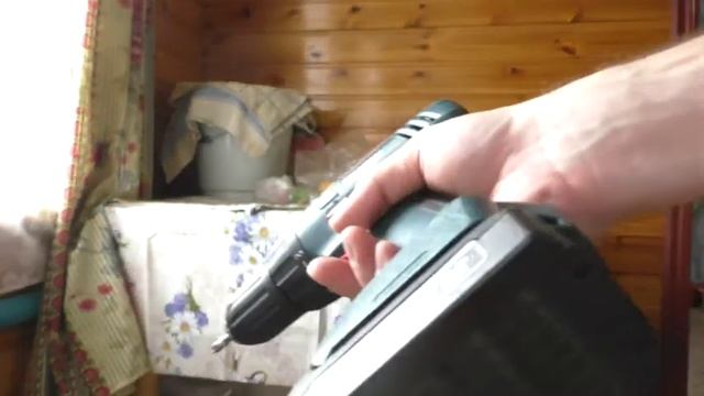 Как пользоваться шуруповертом How to use a screwdriver смотреть онлайн