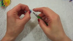 ВидеоУрок 24. Плетём ПАВЛИНА на станке из резинок Rainbow Loom Bands.