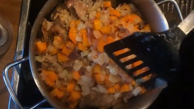 Кролик в сметанном соусе - Просто. Быстро. Вкусно. смотреть онлайн