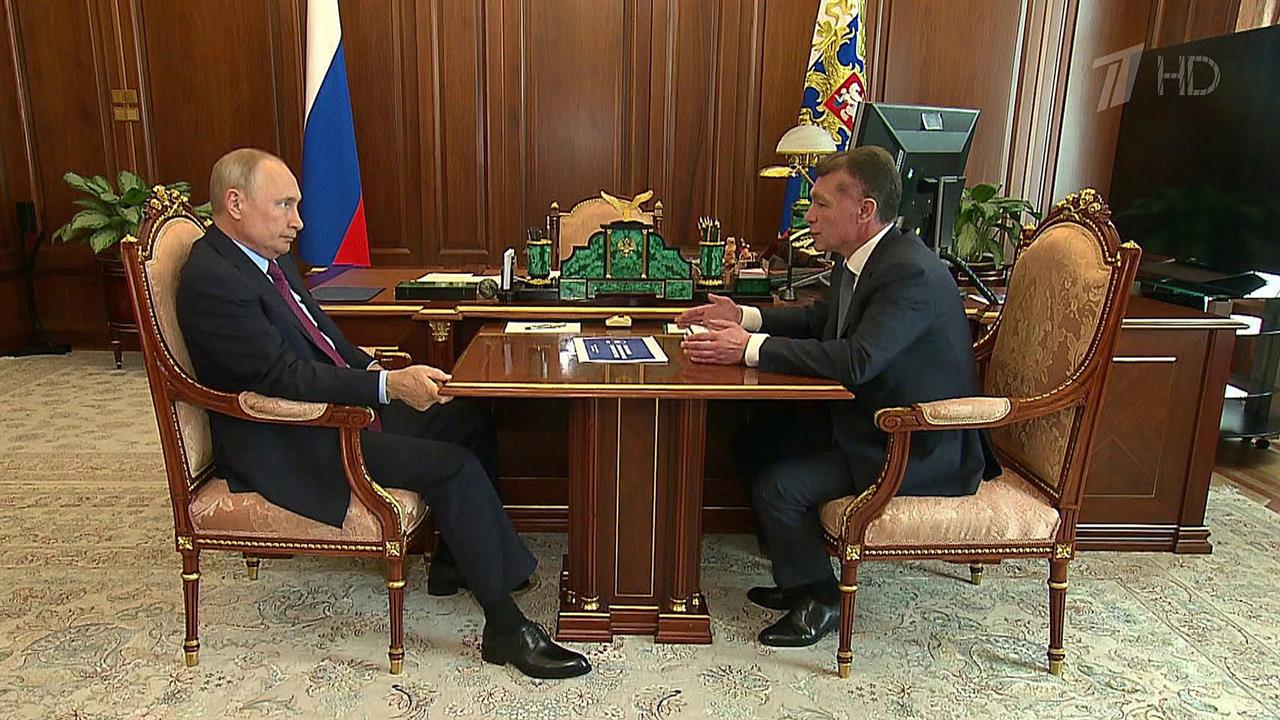 О проделанной работе по социальным выплатам президенту отчитался глава Пенсионного фонда