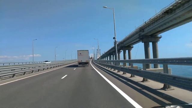 Микроавтобус Белгород по мосту с Крыма