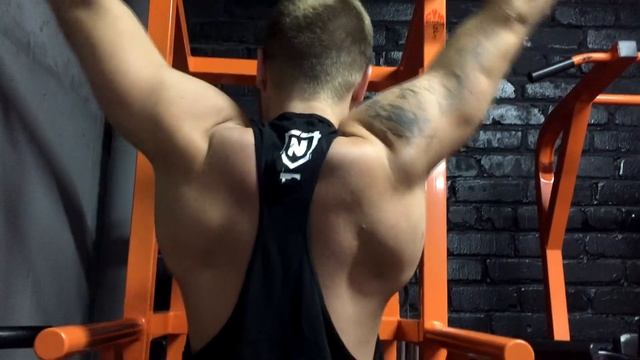 Широчайшие мышцы спины.Как накачать и что делать? смотреть онлайн