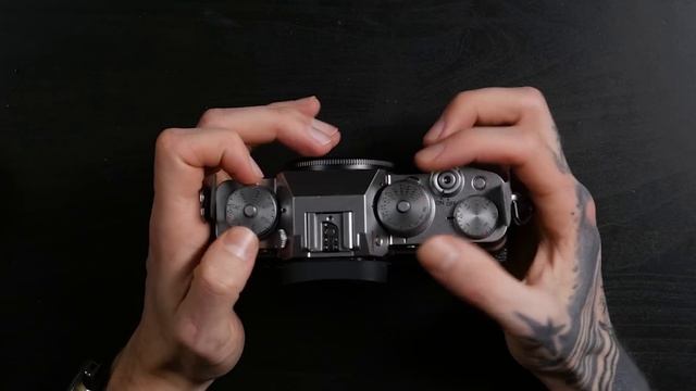 Fujifilm X-T4 - обзор | Самая ЛУЧШАЯ Камера 2020? смотреть онлайн