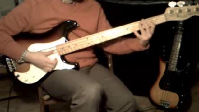 Fender Bullet Bass Deluxe USA Demo смотреть онлайн