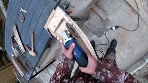 Самодельный корабль-фрегат, сделанный из дерева своими руками.