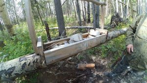 СОЛОНЦЫ, ЗИМОВЬЕ(ИЗБА), МЕДВЕДЬ НОЧЬЮ ПРИШЕЛ В ГОСТИ, ПЕРЕЕЗЖАЕМ ЧЕРЕЗ ТАЕЖНУЮ РЕЧКУ.