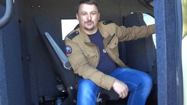 Инкассаторский автомобиль внутри