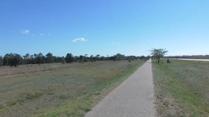 Выехал на велосипеде на прогулку и на окраину города Евпатории.