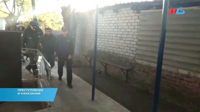 Октябрьский райсуд арестовал мужчину, ударившего полицейского по лицу