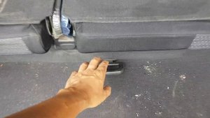 Hyundai Getz. How to fold the passenger rear seats to get more space.