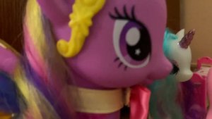 My little pony. Селестия и Луна идут к доктору. Пони игрушки.