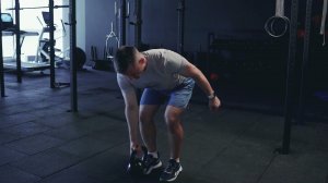 Попеременная тяга гири в наклоне/ alt single kb bent over row