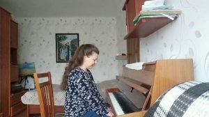 Как правильно  сидеть за фортепиано