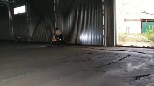 Бетонные полы. Затирочная машина. Вертолет.