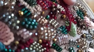 процесс вышивки сумочки