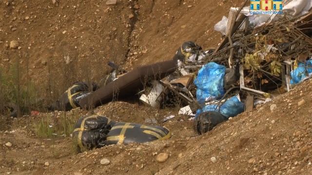 Закрытый песчаный карьер в Большом Снопово превращают в свалку смотреть онлайн