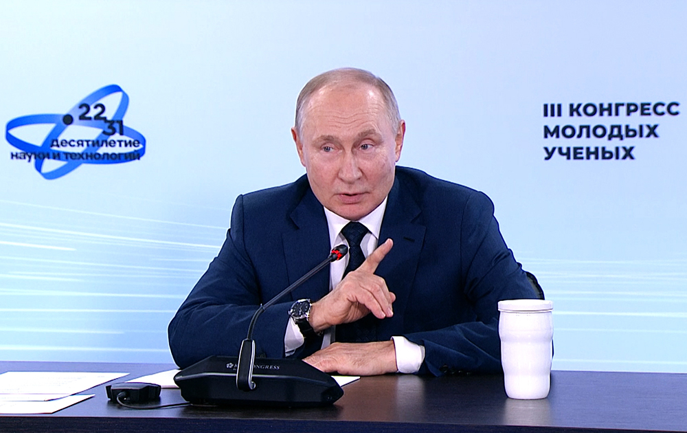 Путин: Запад думал, что РФ никогда не слезет с технологической иглы / События на ТВЦ