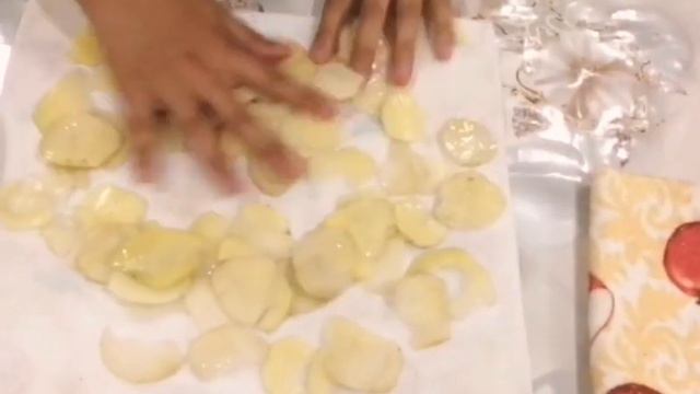 Чипсы в домашних условиях! Очень вкусные! смотреть онлайн