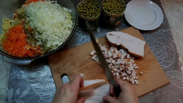 Как быстро приготовить оливье к старому Новому году.