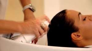 Восстановление волос гиалуроновой кислотой  с процедурой "Aluron"  Napura